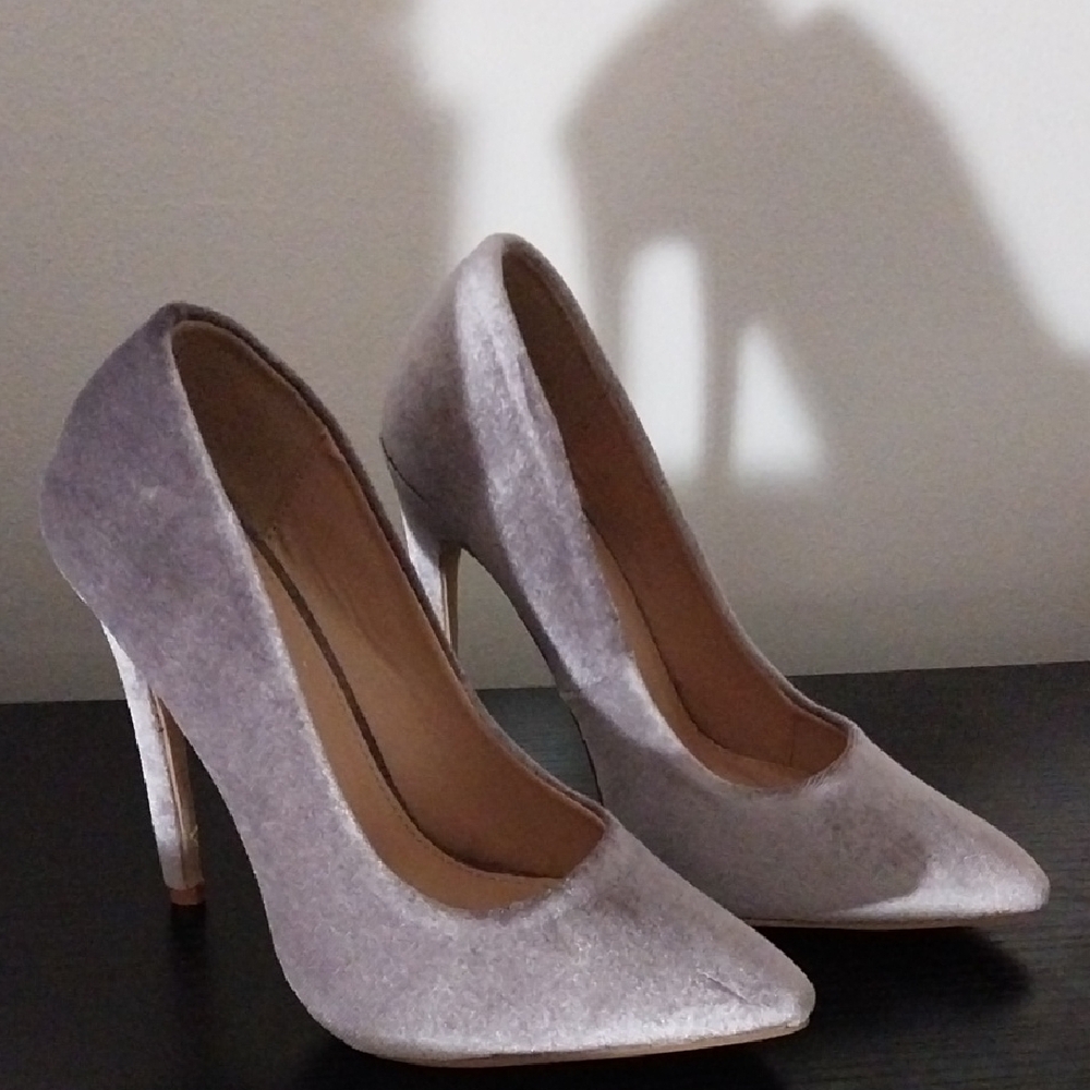 Light Purple High Heels with Pointed Toe and Stiletto Heel